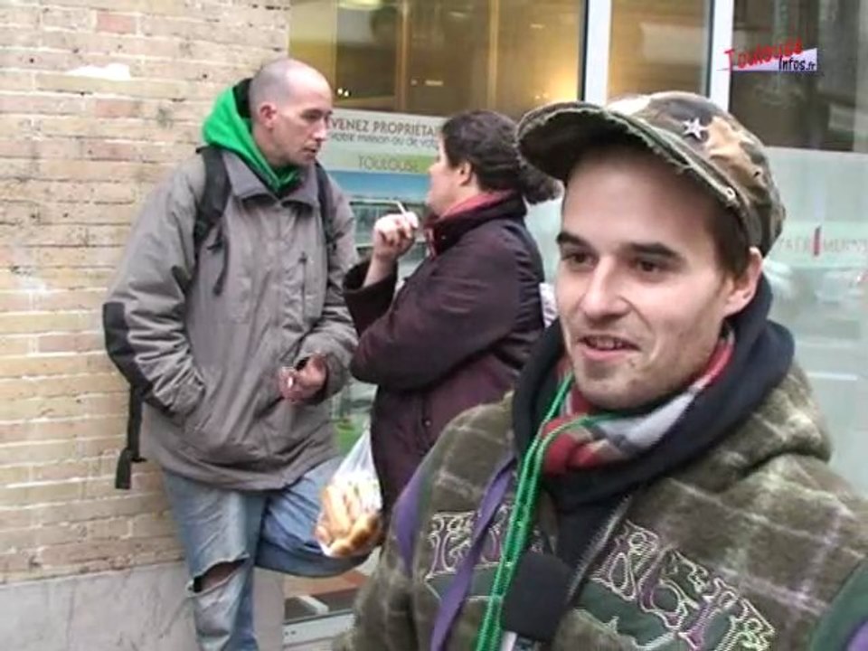 Don Quichotte réclame des logements inoccupés à Toulouse