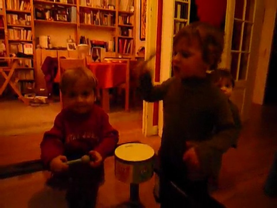 Romain et Théo chantent encore (et encore)