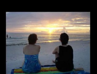 Female Folk Singer: Girl, I Wonder