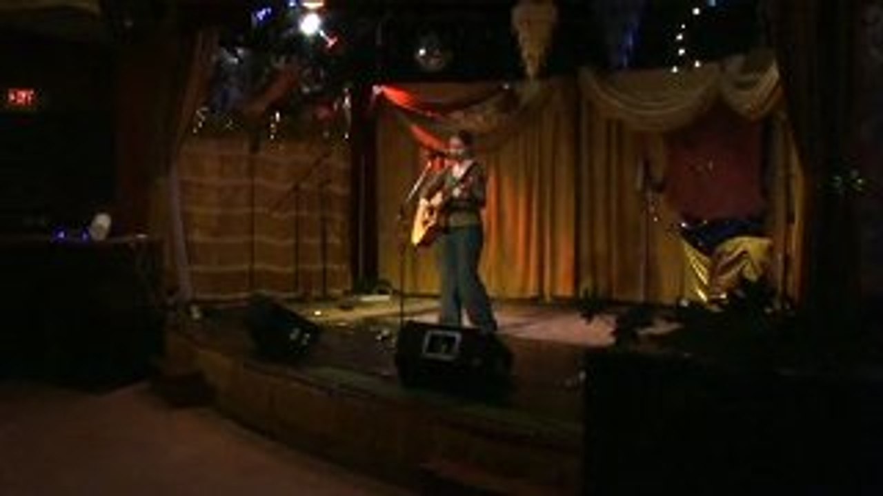 Twisted Wish Holiday Healing Show - Kitty