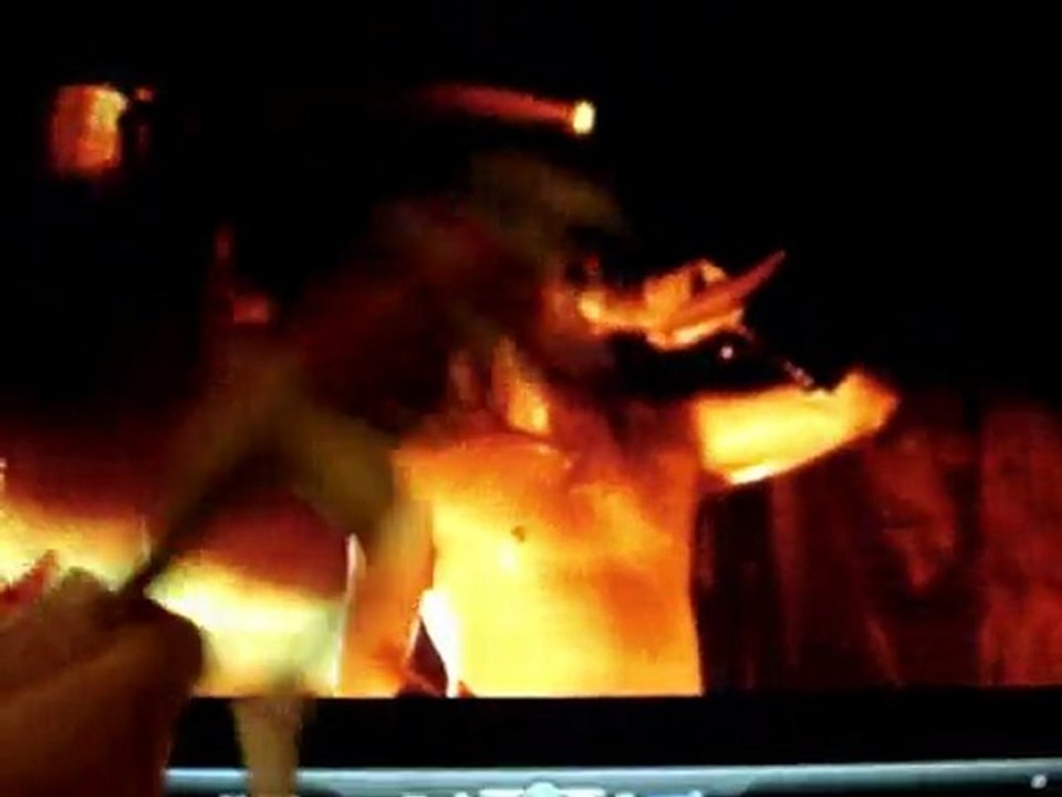 le niners and friends headbanging