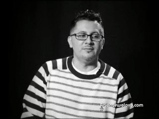 Vee Bravo, Media Activist :: 120 Seconds