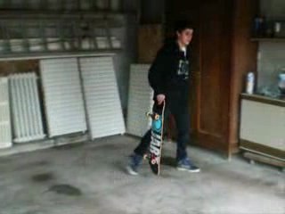 Apprendre le kickflip