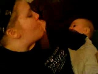 Kämpar efter nappen!