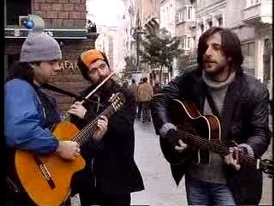 ben seni sevdigimi dunyalara bildirdim