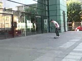 nose grab au basselin