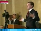 Quand Dimitri Medvedev imite Nicolas Sarkozy