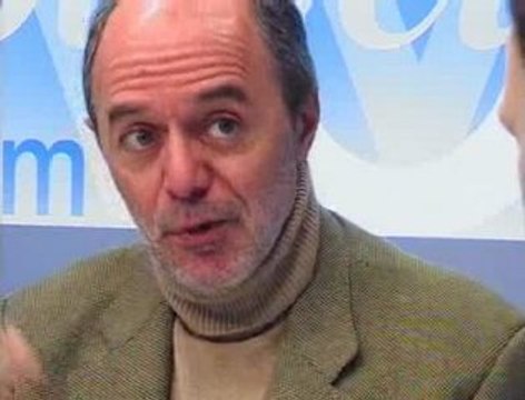 Assouline dénonce 'un mépris pour la culture au sommet de