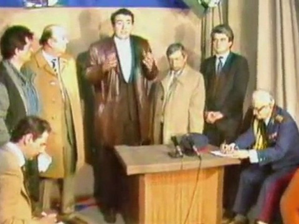 Romanian Revolution Live TVR - 22 Dec.1989.cd4