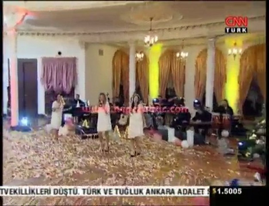 Grup Hepsi- 2010 Yılbaşı Cnn Türk [ Yalan ] Yeni Versiyon