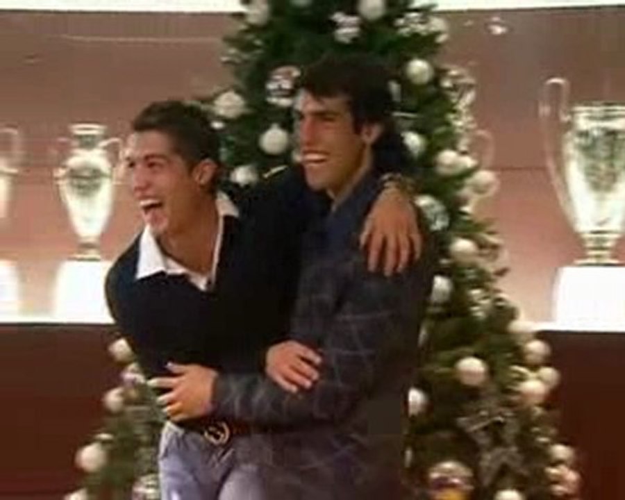C. Ronaldo y Kakà te desean Feliz Navidad