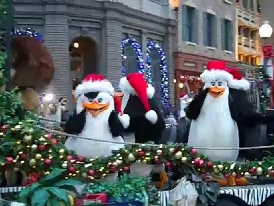 Macy's Holiday Parade at Universal Studios