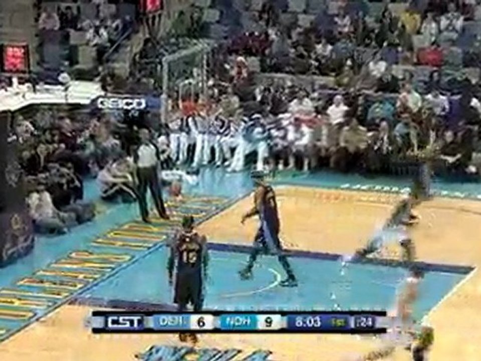 NBA Emeka Okafor slams it home after receiving a beautiful p