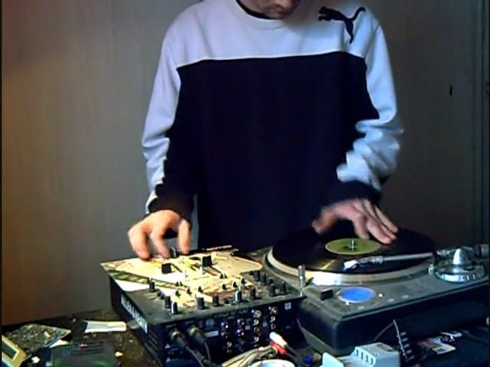 Turntablism972 ralenti avant + 2click flare orbit + variante