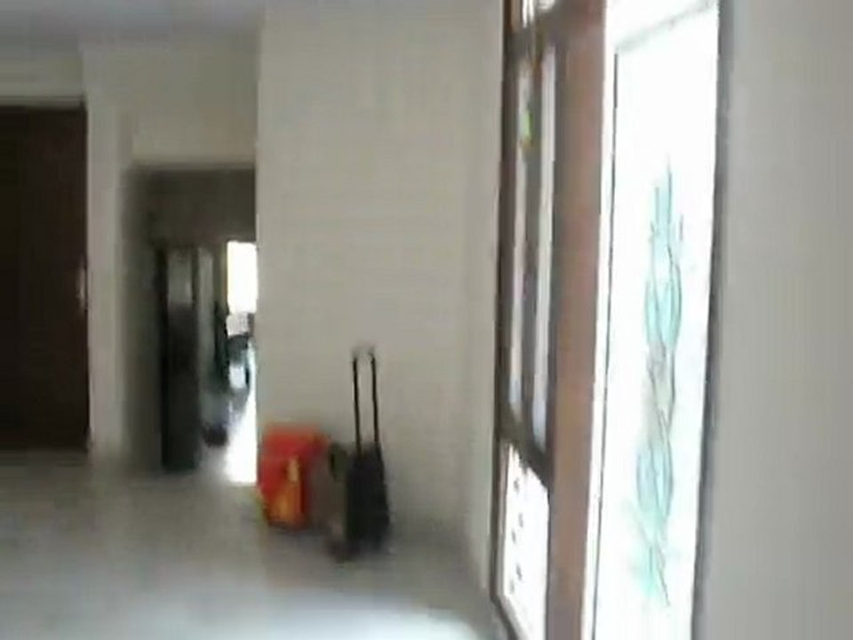 VISITE DE L'APPARTEMENT PAR JULES. SEPTEMBRE 2009