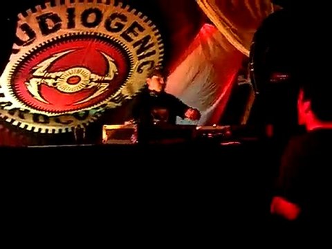 izno @ AUDIOGENIC onde de choc a NANTES