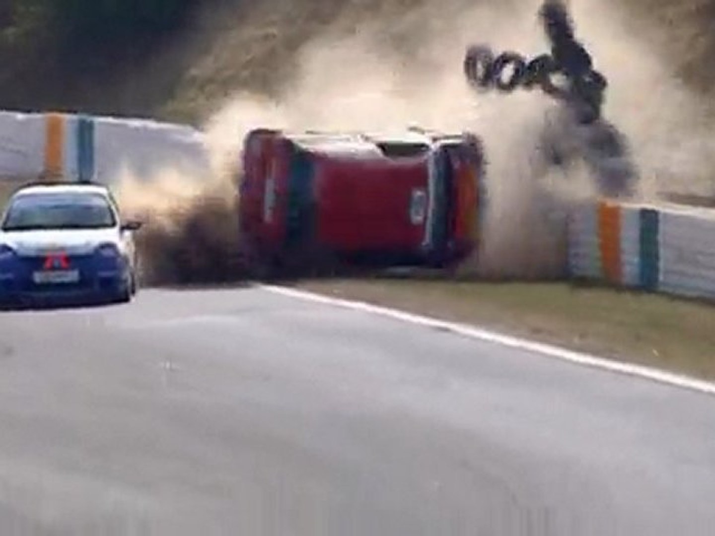 Compilation de crashs voitures rallye et course - Vidéo Dailymotion