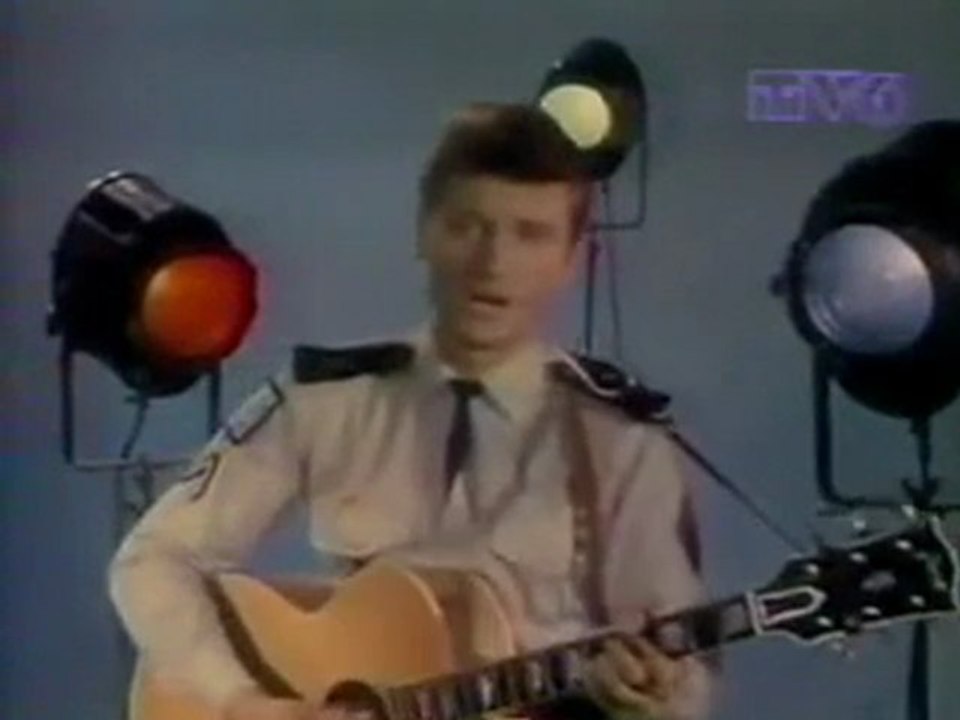 Johnny Hallyday - Quand Revient La Nuit