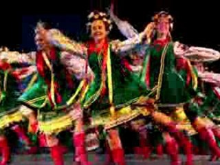 Download Video: Ukrainian Dancing in Dauphin - Manitoba, Canada