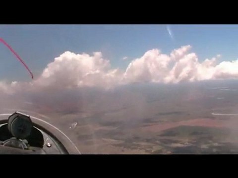 Dance with clouds on a glider- danse avec les nuages planeur