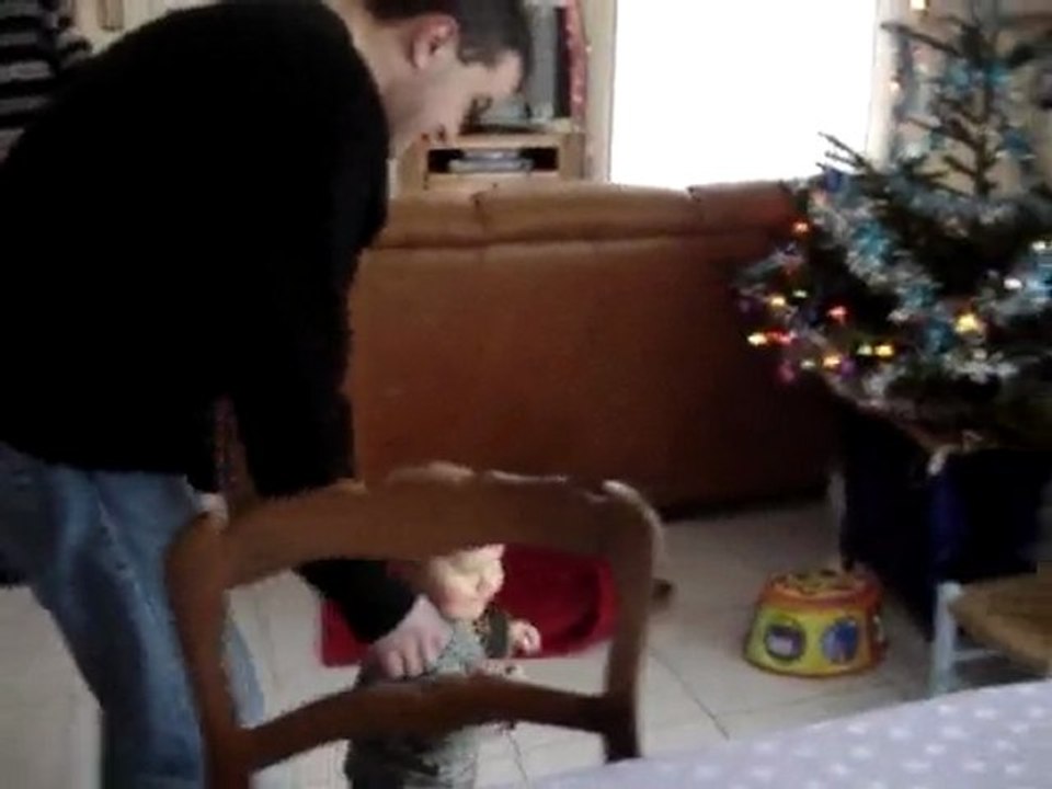 Antonin marche tout seul