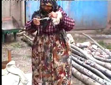Sivas Hafik Tavşanlı Köyü Yün Eğirme