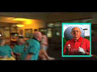 Le tournoi de Bowling high-tech des vieux branchés d`Erick