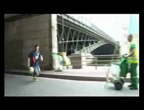 Mets le ballon où tu veux, Rémi fait des exploits sur le W