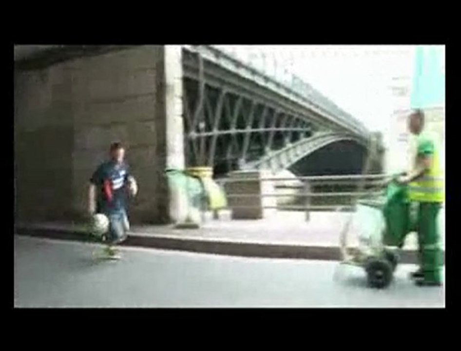 Mets le ballon où tu veux, Rémi fait des exploits sur le W