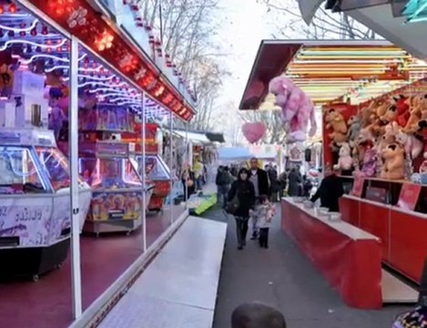 AGDE - 2009 - La Fête foraine est installée sur la promenade d'Agde