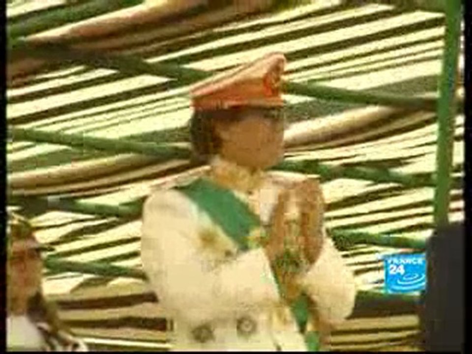 Sarkozy à Kadhafi: Je suis très heureux de vous recevoir à