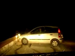 Fiat Panda sulla neve: disastro!!!