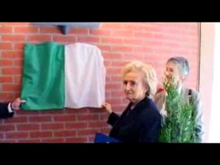 Madâme. 1er extrait: le regard de Bernadette