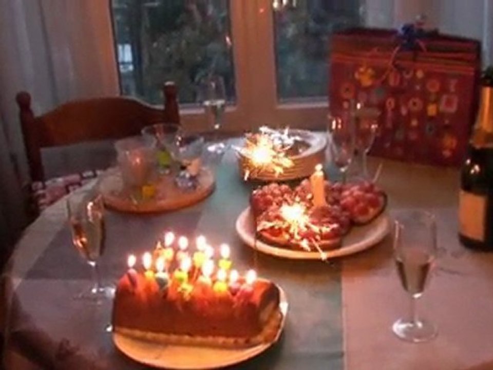 Anna et son gateau d'anniversaire