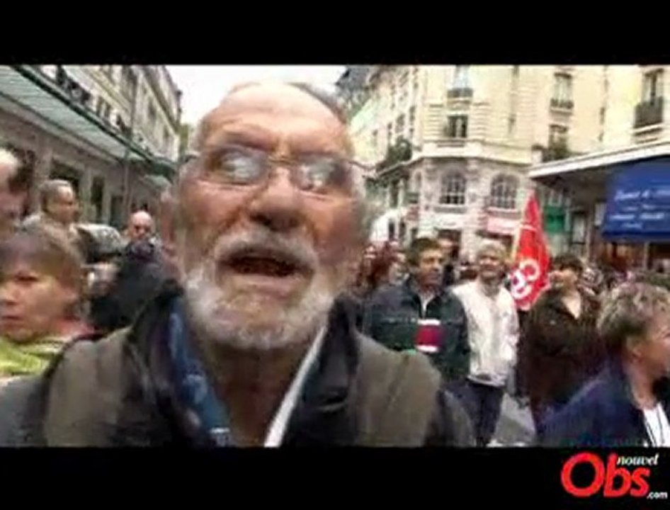 Besancenot et Ayrault à la manifestation des postiers