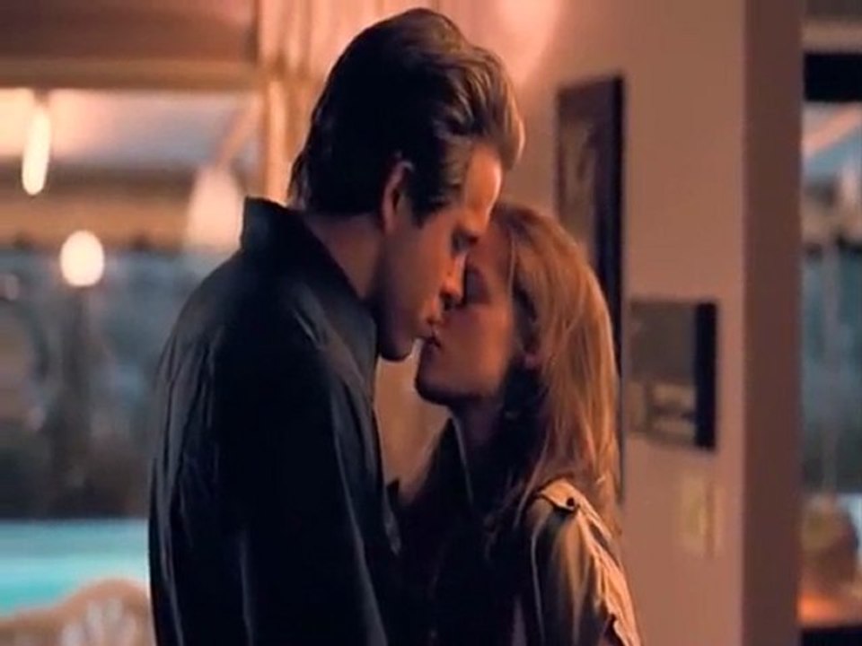 Escenas de besos....kristen stewart