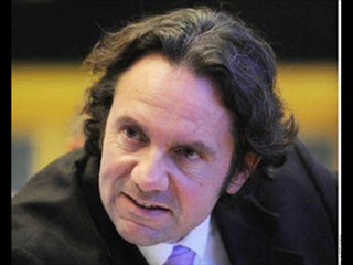 Sarko au Mexique: Frédéric Lefebvre tacle Apathie