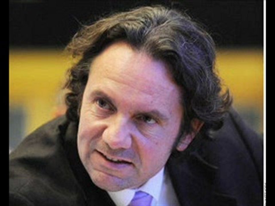 Sarko au Mexique: Frédéric Lefebvre tacle Apathie