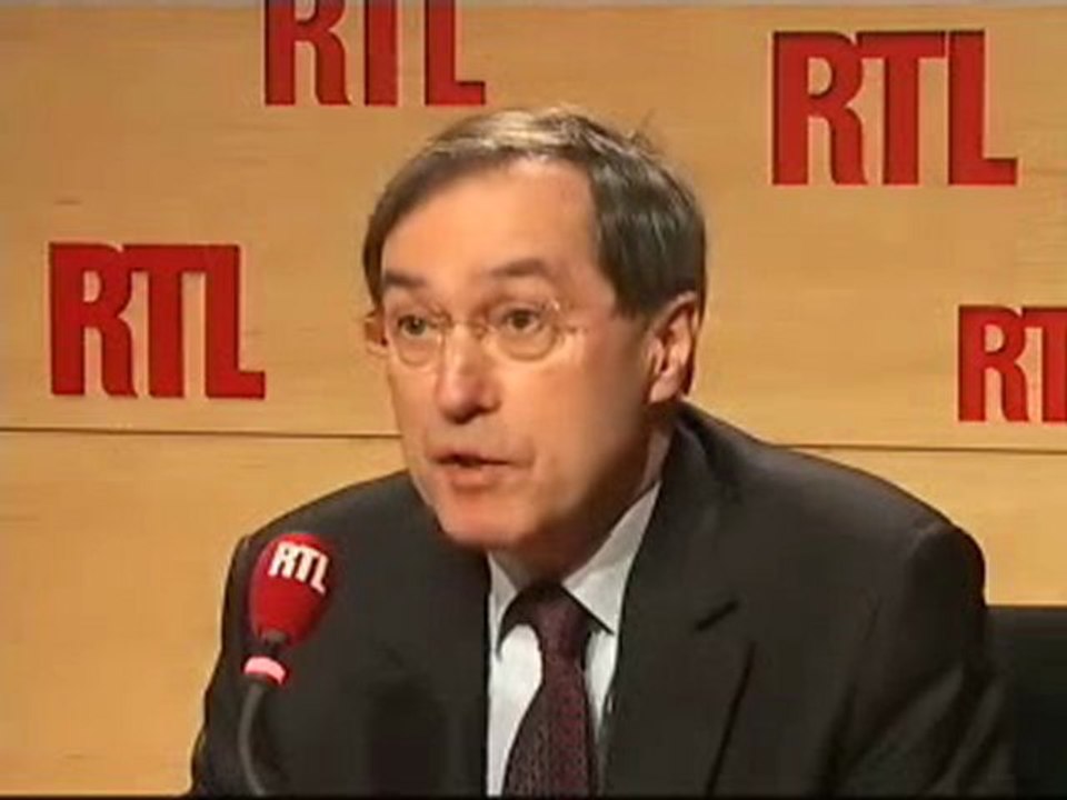 Claude Guéant persiste pour interdire Dieudonné