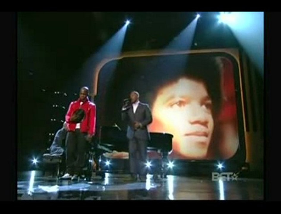 Janet Jackson rend hommage à son frère aux BET awards