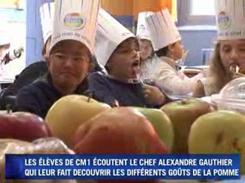 Des élèves (re)découvrent le goût de la pomme et du beurre