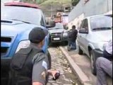Affrontements entre policiers et membres de gangs à Rio (B