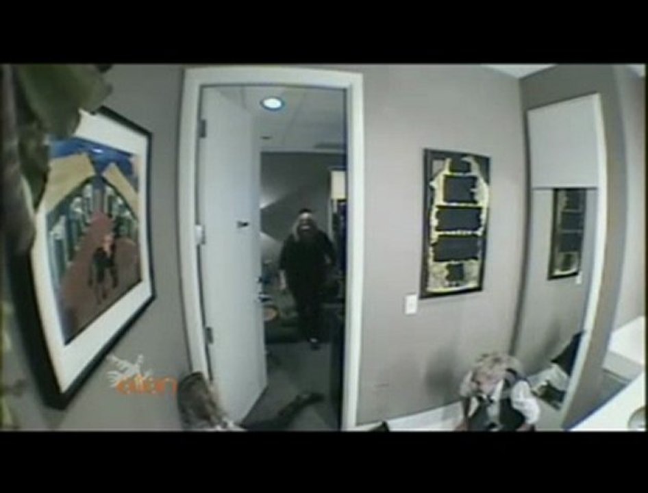 Surprise par Ellen DeGeneres, Taylor Swift s'écroule de pe