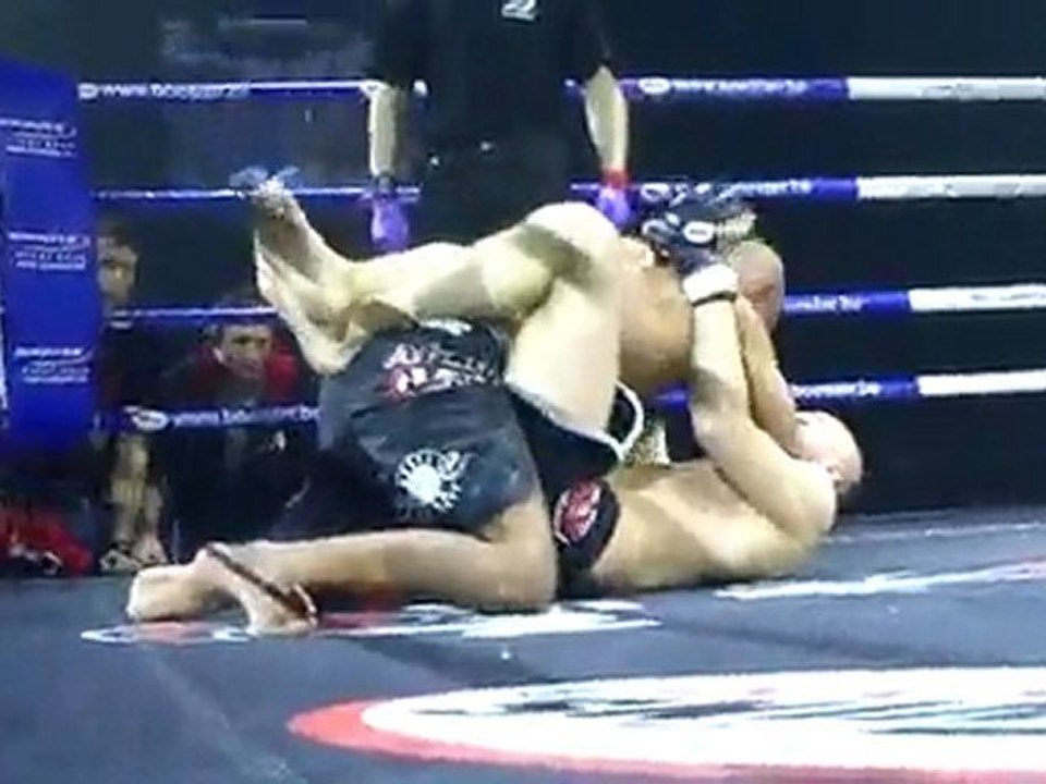 Hocine Radi Shooto Urban Discipline R1