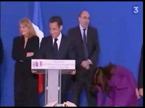Vous avez chaud? Quand Sarkozy exhibe la first lady