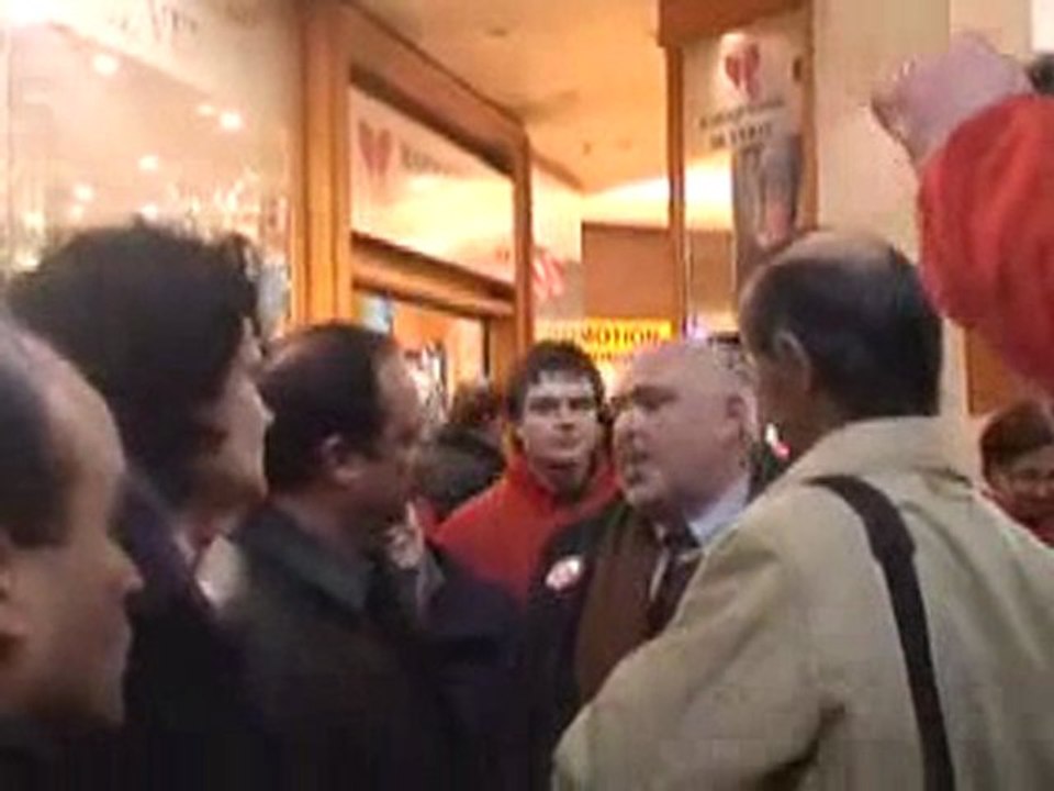 PSitt ! François Hollande a visité un centre commercial