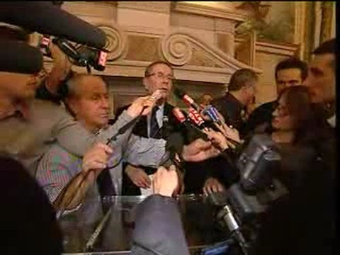 Dallas sur Seine. Les coupes de champagne volent à Neuilly