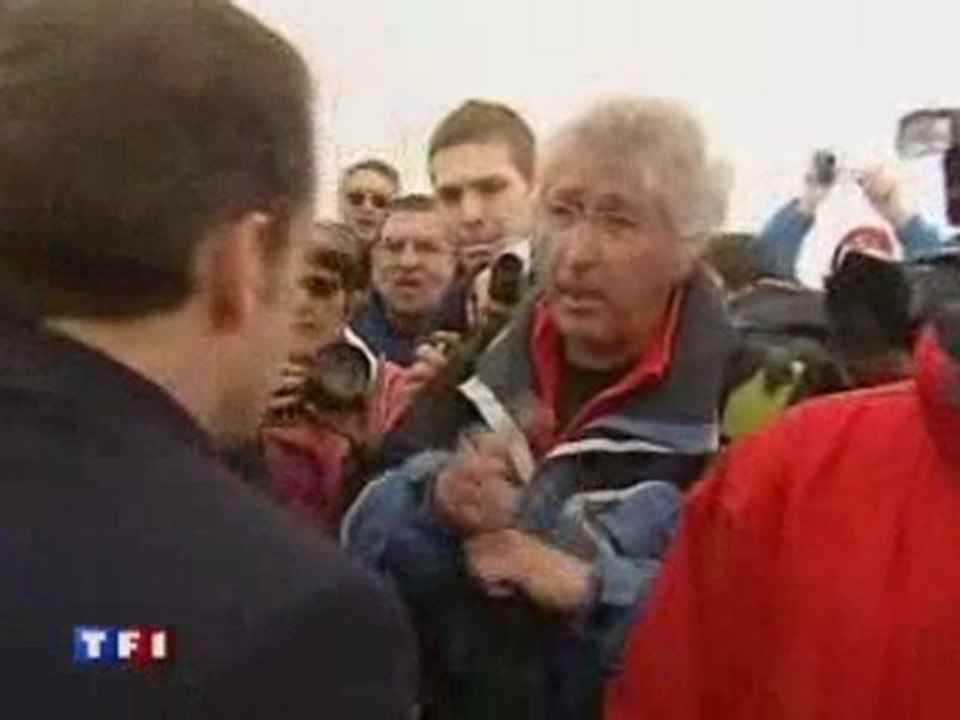 Nicolas Sarkozy: je ne veux pas piquer ce stylo