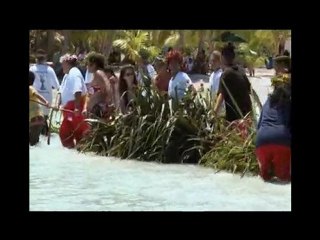 Pêche aux cailloux à Maupiti