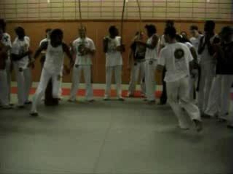 Senzala-Capoeira Brasil Paris 2005